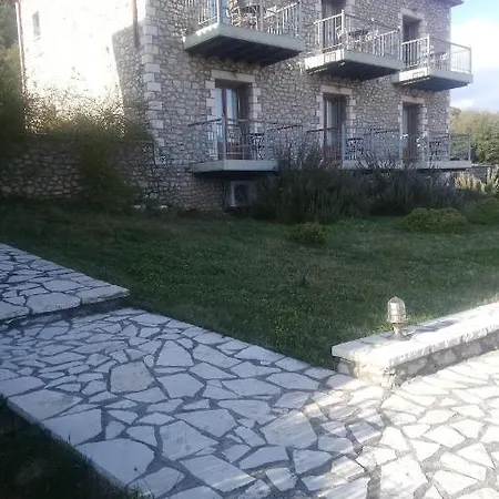 Hotel Pelasgos 3*
